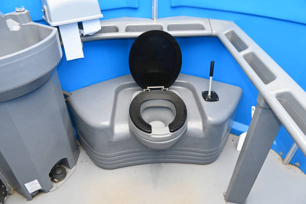 Best Portable toilet rental cost  in Lansing, KS